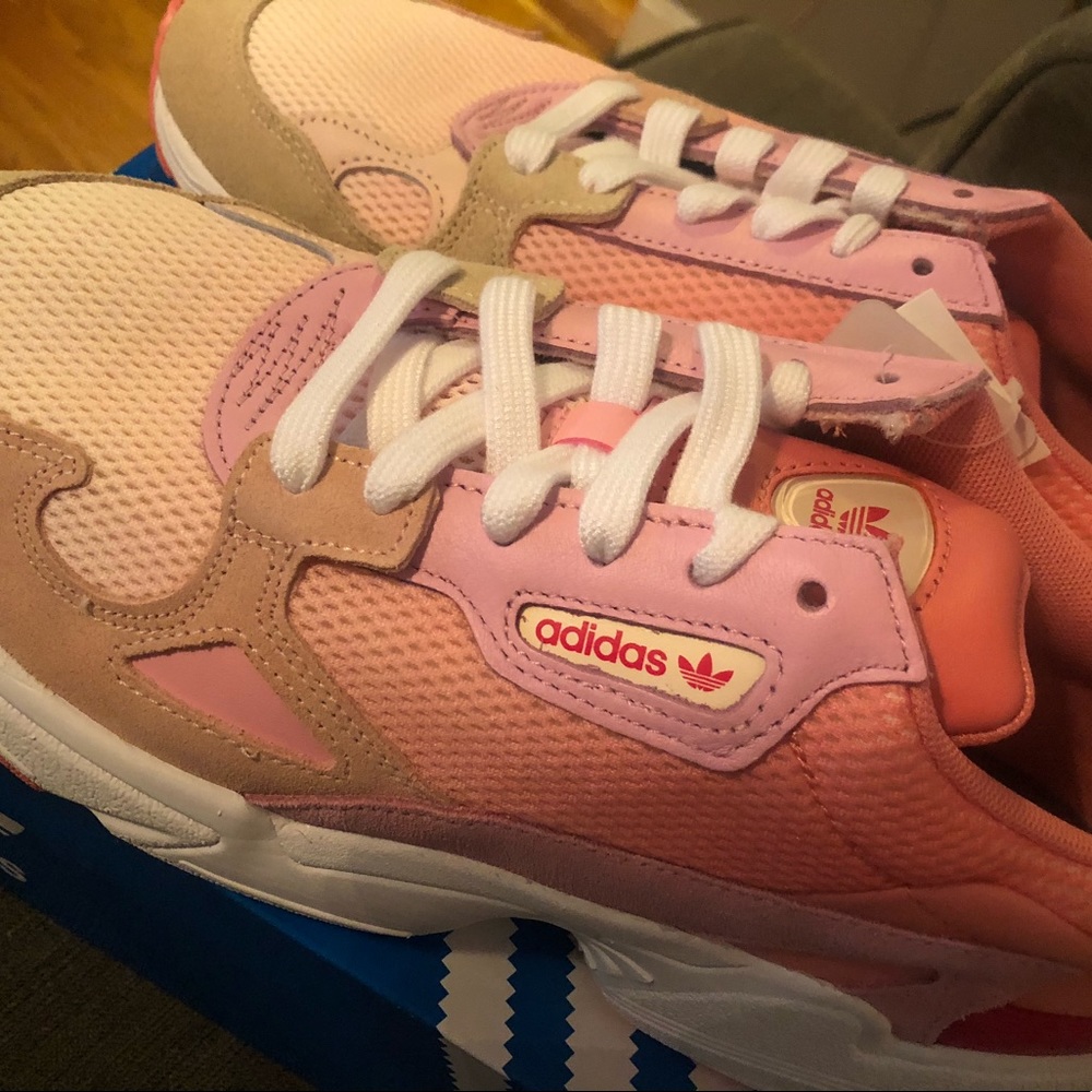 Adidas Falcons Gradient Pink size 10 Women’s